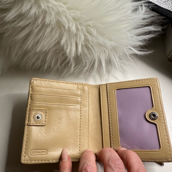 Coach Signature Canvas & Patent Leather Bifold Wallet Vintage | Good Condition - Picture 4 of 7